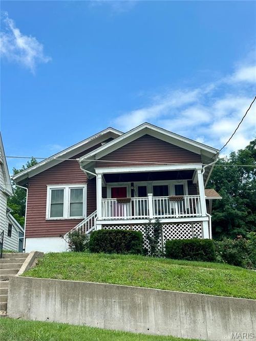 806 Pleasant St, Hannibal, MO, 63401-2140 | Card Image