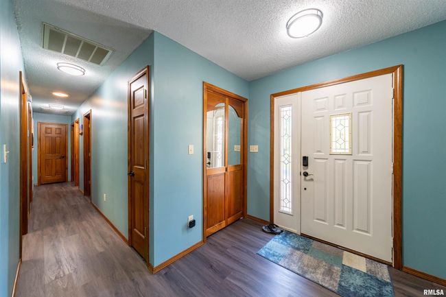 1803 Spring Garden Rd, House other with 3 bedrooms, 3 bathrooms and null parking in Marion IL | Image 7