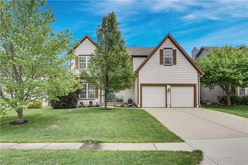 16313 S Lennox Ct, Olathe, KS, 66062-9616 | Card Image