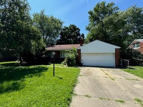 Warner Ct, Livonia, MI 48154