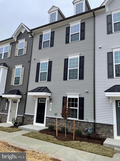 207 Bel Aire Ln, FREDERICK, MD, 21702-1791 | Card Image