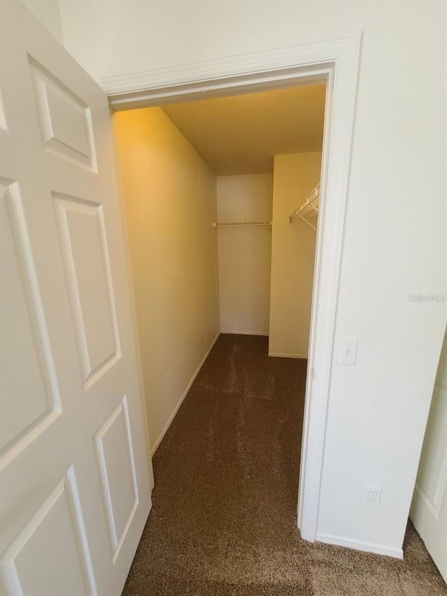 Large Walkin Closet | Image 16