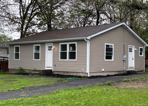 159 Washington Ave, Wyandanch, NY, 11798-2001 | Card Image