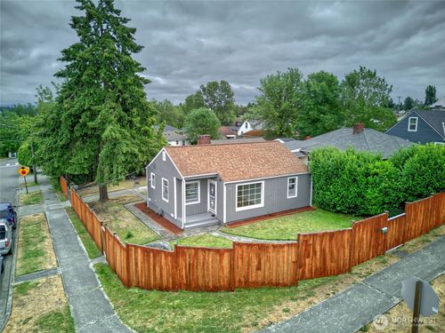 13504 35th Ave S, Tukwila, WA, 98168-3931 | Card Image