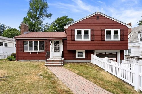 147 Oakland Ave, Arlington, MA, 02476 | Card Image