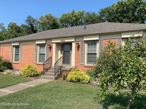 9009 Thelma Ln, Louisville, KY, 40220-2941 | Card Image