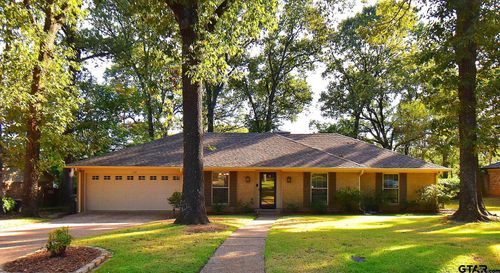 1218 Kingsbury Dr, Tyler, TX, 75701-8520 | Card Image
