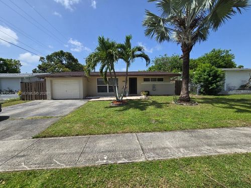 8461 Nw 27th Pl, Sunrise, FL, 33322-2304 | Card Image