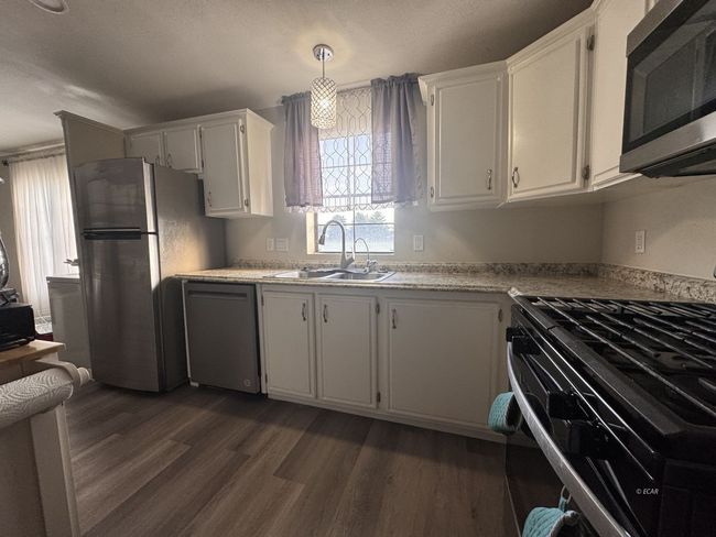 466 Castlecrest Dr, House other with 3 bedrooms, 2 bathrooms and null parking in Spring Creek NV | Image 9