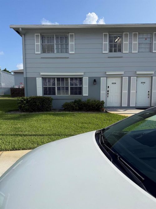 1-6-8040 Sw 17th Pl, Davie, FL, 33324-4621 | Card Image