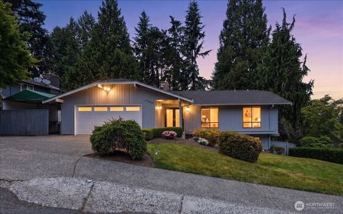 17816 Ne 12th St, Bellevue, WA, 98008-3453 | Card Image