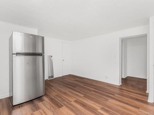 85 Hart Ave, Yonkers, NY, 10704-3155 | Card Image