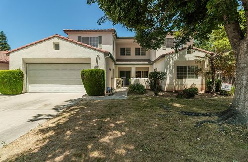 5346 W Flint Way, Fresno, CA, 93722-1138 | Card Image