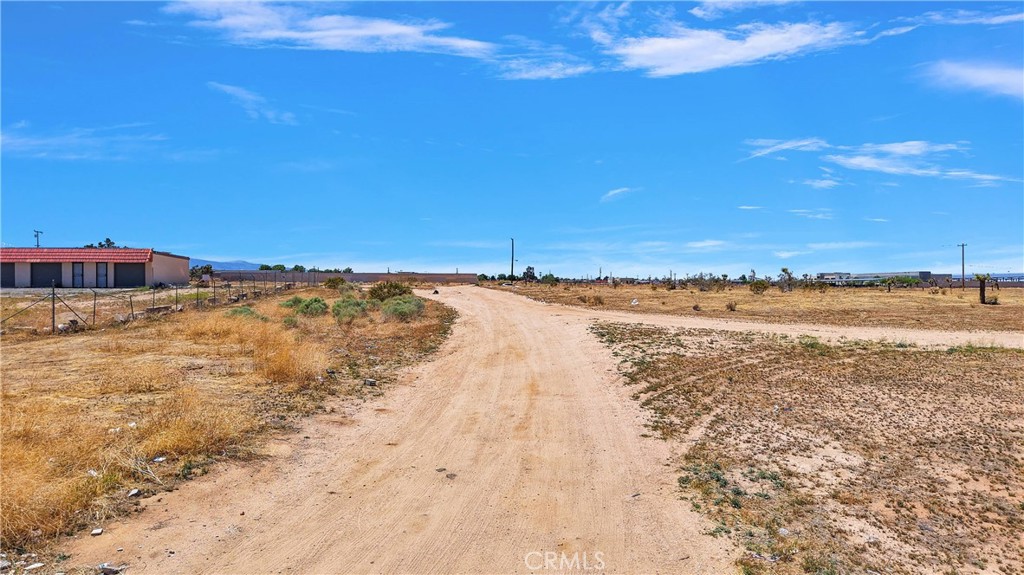 Land in Hesperia 4