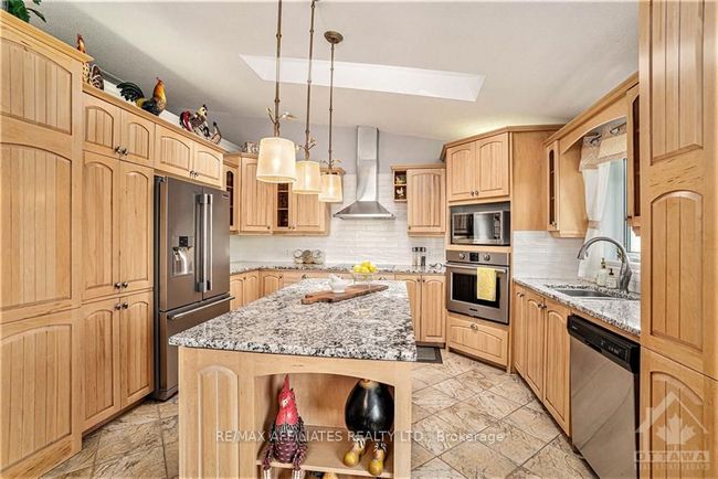 3020 Bay Rd, House other with 1 bedrooms, 2 bathrooms and 10 parking in Alfred ON | Image 6