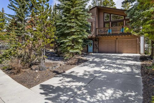 1054 Evergreen Cir, Canmore, AB, T1W2S7 | Card Image