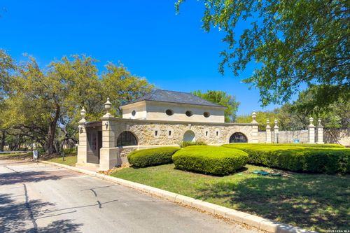 87 Simsbury, San Antonio, TX, 78230-4412 | Card Image