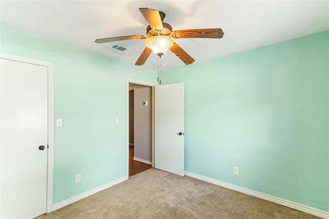 Primary Bathroom | Image 16