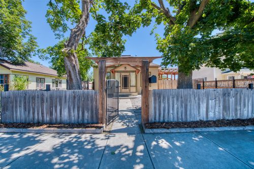 412 N 5th St, Hamilton, MT, 59840-2422 | Card Image