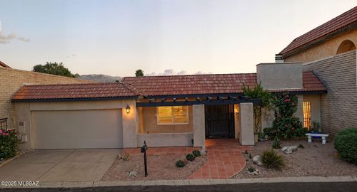 6605 E Via Cavalier, Tucson, AZ, 85715-4731 | Card Image