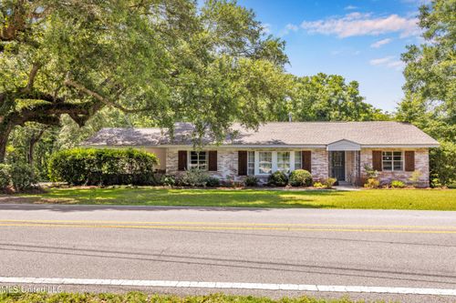 600 Graveline Rd, Gautier, MS, 39553-6236 | Card Image