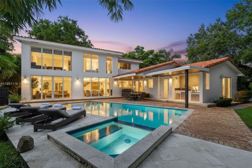 575 Bay Point Rd, Miami, FL, 33137-3303 | Card Image