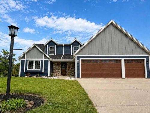W146N10907 Heritage Pkwy, Germantown, WI, 53022-6205 | Card Image