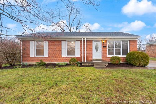 7 Brookview Dr, New Albany, IN, 47150-2409 | Card Image