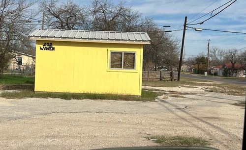 202 W Avenue N, San Angelo, TX, 76903-8435 | Card Image
