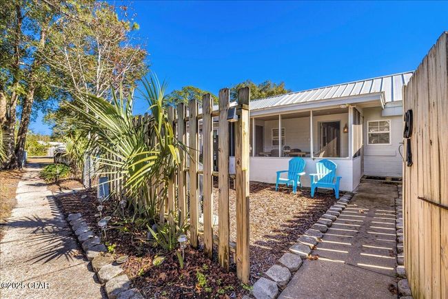 29-4 Parker Ave, House attached with 2 bedrooms, 1 bathrooms and null parking in Lanark Village FL | Image 29