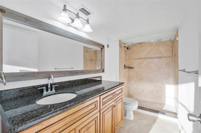 APT-105 - 2226 N Cypress Bend Dr, Condo with 2 bedrooms, 2 bathrooms and null parking in Pompano Beach FL | Image 8
