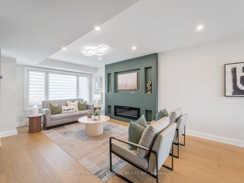 42-765 Oklahoma Dr, Pickering, ON, L1W3C9 | Card Image