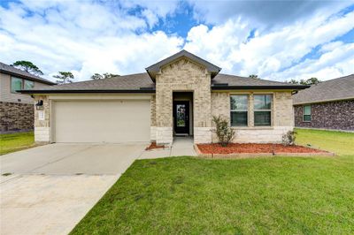 514 Kickapoo Drive Drive, House other with 4 bedrooms, 3 bathrooms and null parking in Anahuac TX | Image 1