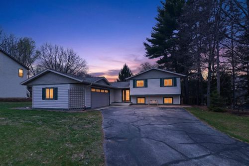 4314 Westport Road, Madison, WI, 53704-1153 | Card Image