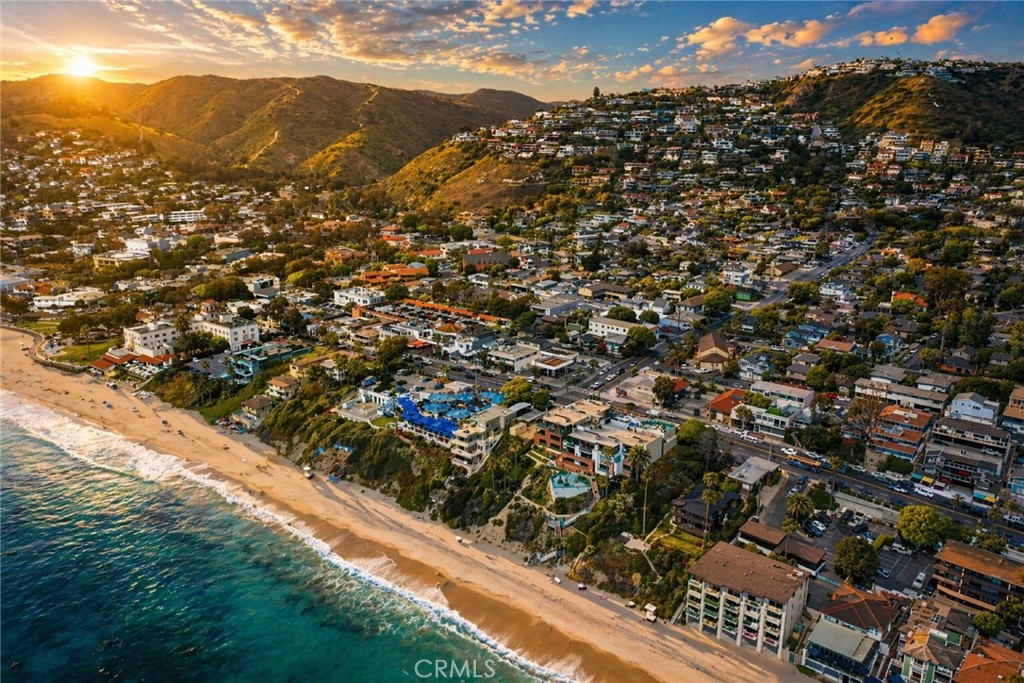 Commercial Sale in Laguna Beach 5