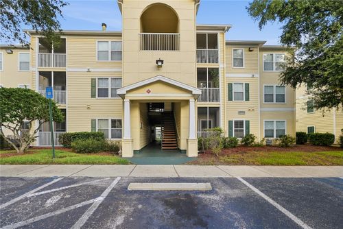 18471 Bridle Club Drive, TAMPA, FL, 33647 | Card Image