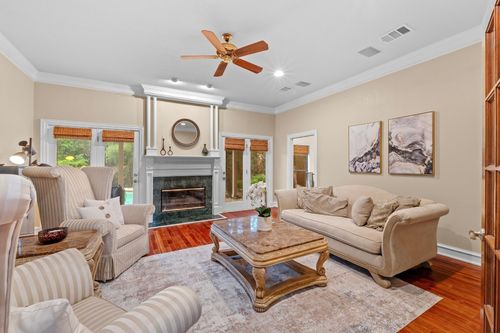 8900 Bell Mountain Dr, Austin, TX, 78730-2853 | Card Image