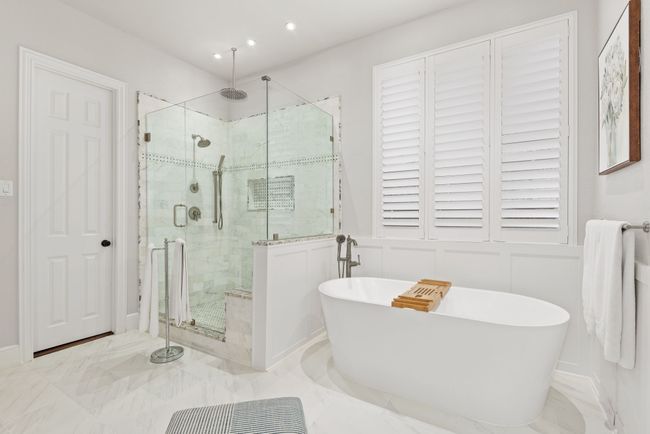 9101 Cedar Rdg, House other with 5 bedrooms, 5 bathrooms and null parking in Lantana TX | Image 23