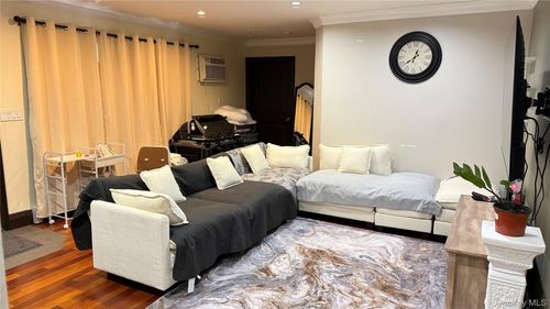 19018 Woodhull Ave, Hollis, NY, 11423-2835 | Card Image