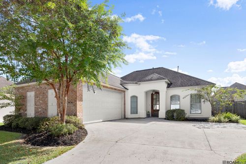 533 Portula Ave, Baton Rouge, LA, 70820-6531 | Card Image