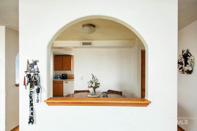 134 Maple Ave, Home with 2 bedrooms, 1 bathrooms and 2 parking in Hansen ID | Image 20