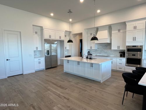 20255 W Highland Ave, Litchfield Park, AZ, 85340 | Card Image