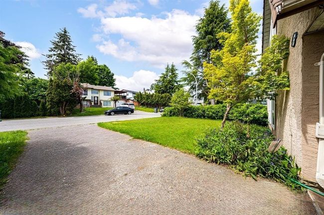 6726 133 Street, House other with 3 bedrooms, 1 bathrooms and null parking in Surrey BC | Image 6