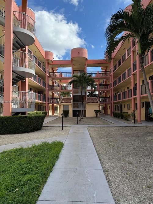 apt-307-5290 W 21st Ct, Hialeah, FL, 33016-2096 | Card Image