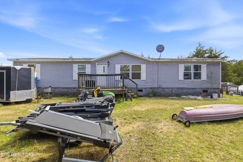 2124 Rainwater Rd, Dandridge, TN, 37725-6921 | Card Image