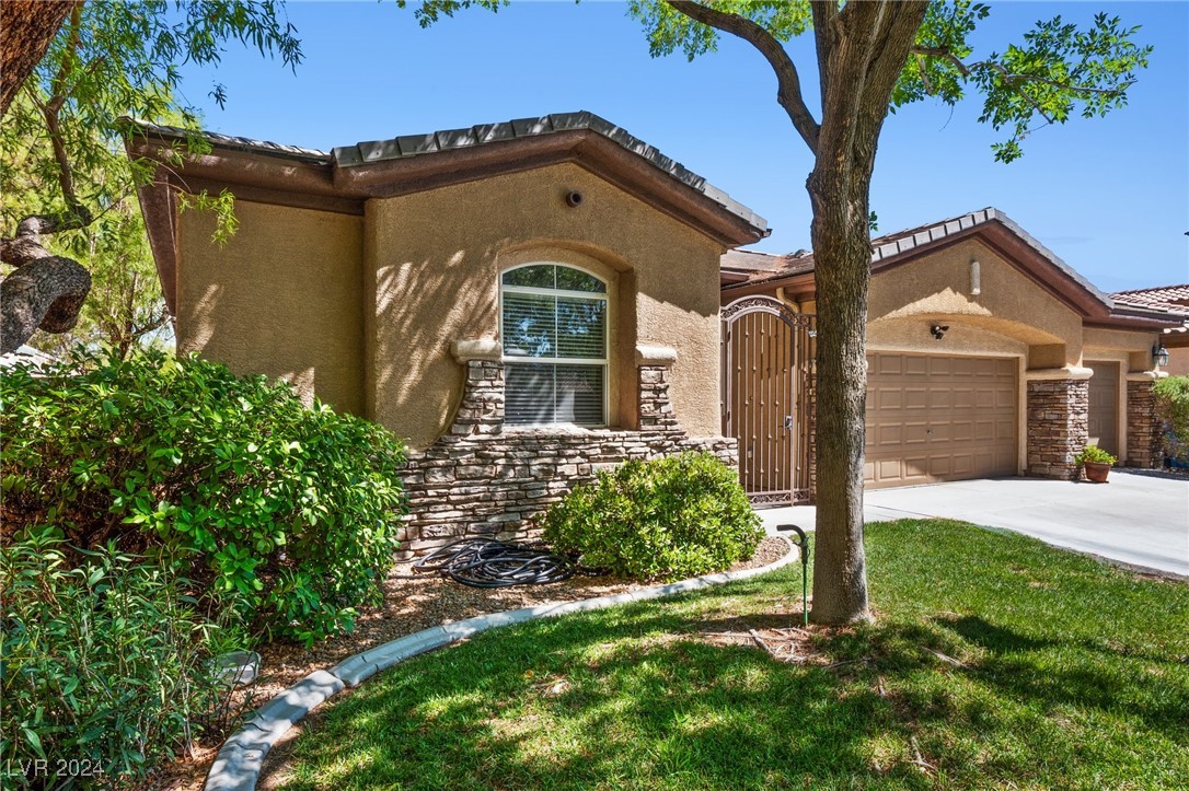 Maddingley Ave, Las Vegas, NV 89117