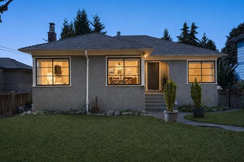 1258 Jefferson Ave, West Vancouver, BC, V7T2B1 | Card Image