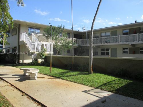 apt-11-3500 Harrison St, Hollywood, FL, 33021-7429 | Card Image