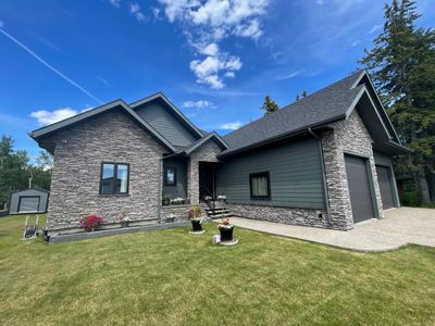 4714 Sakwatamau Dr, House detached with 5 bedrooms, 4 bathrooms and 3 parking in Whitecourt AB | Image 2