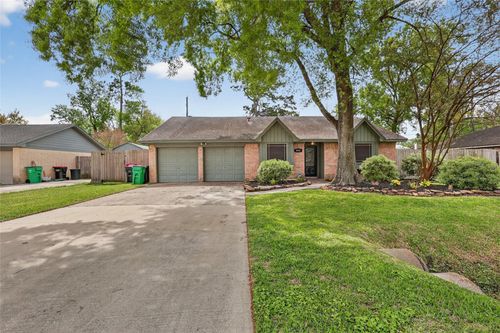 9802 Bayou Woods Dr, Baytown, TX, 77521-5018 | Card Image